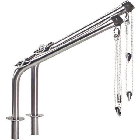 Plastimo pivoting davit system