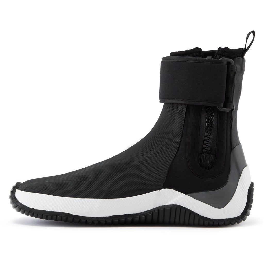 Gill Aero Side Black Zip Boot side view.