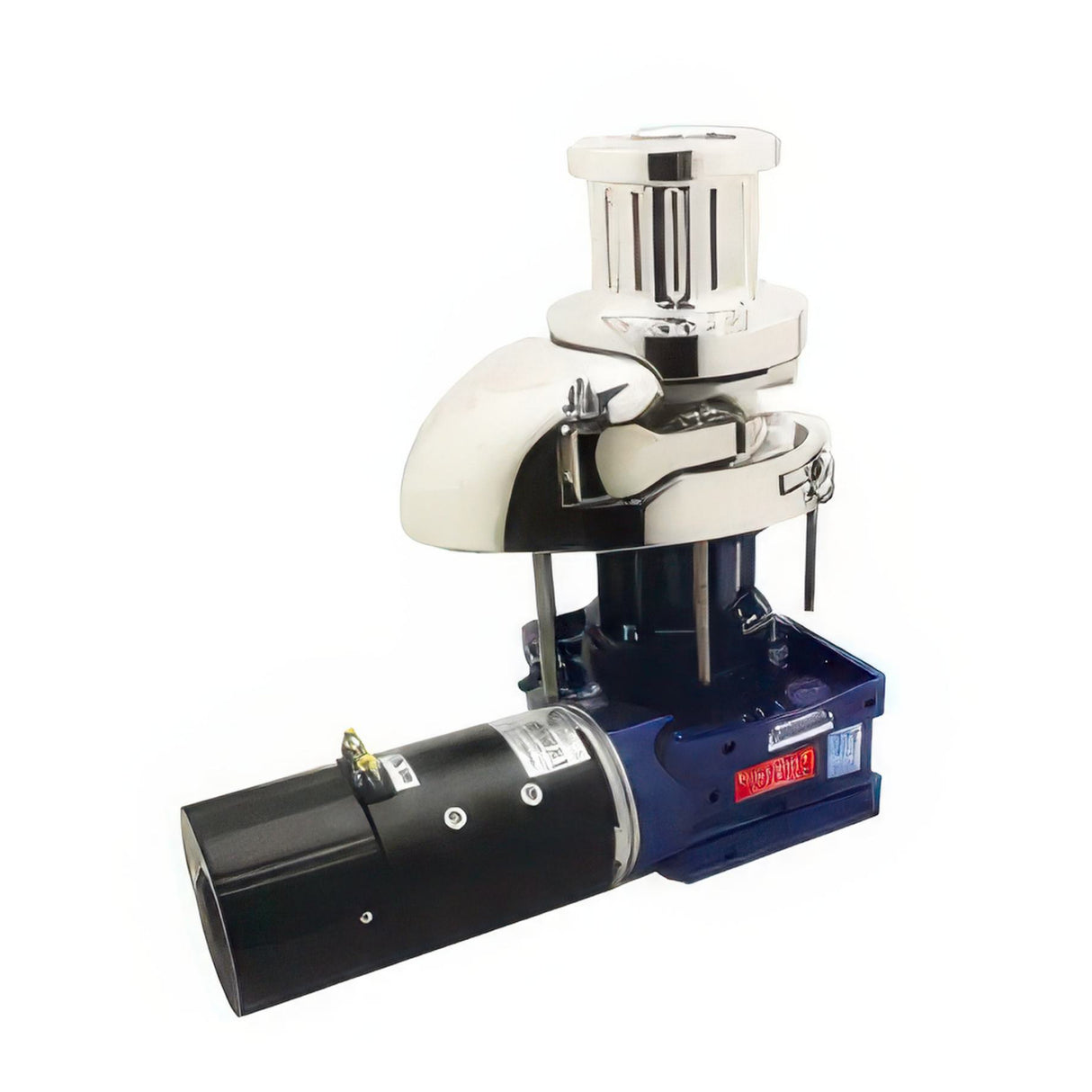 Maxwell Vertical Windlass - 500W, 1/4"HT 1/2" Rope in use