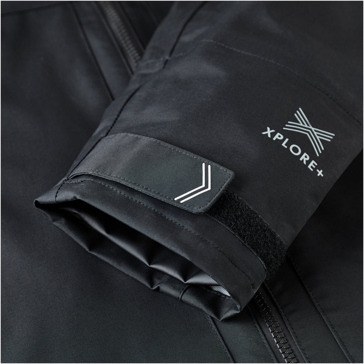 Gill Verso Jacket sleeve close up.